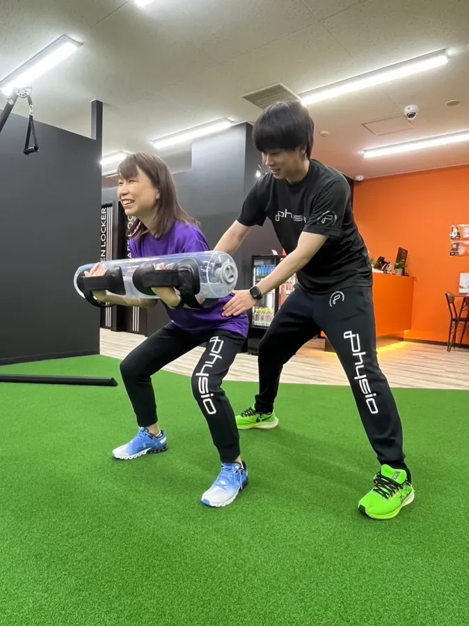 フィジオ福岡 ファンクショナルトレーニング（サンドバッグ）｜福岡・博多のパーソナルトレーニングジム 健康診断 数値改善